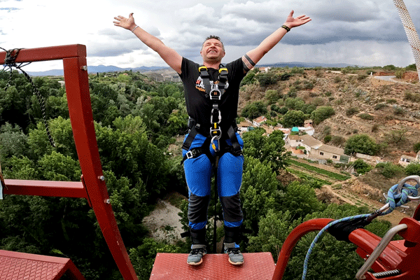 Bungee jumping in Dúrcal, Granada